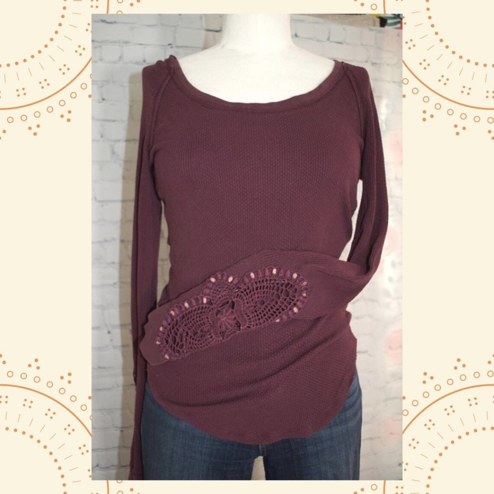 Free People lace sleeve waffle knit top - XS